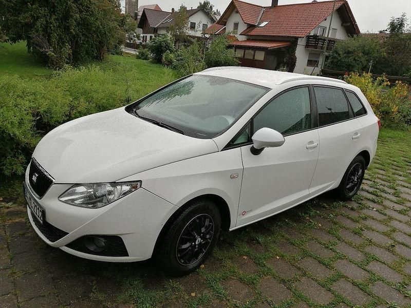 Weiß Gebraucht 2012 Seat Ibiza Copa Limousine | 3.900 € (Guter Preis) - Bild 1/4