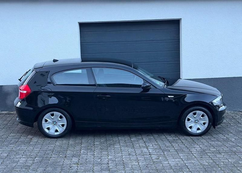 Gebraucht BMW 116 Advantage 122 PS (89 kW) 2007 Schwarz Kleinwagen