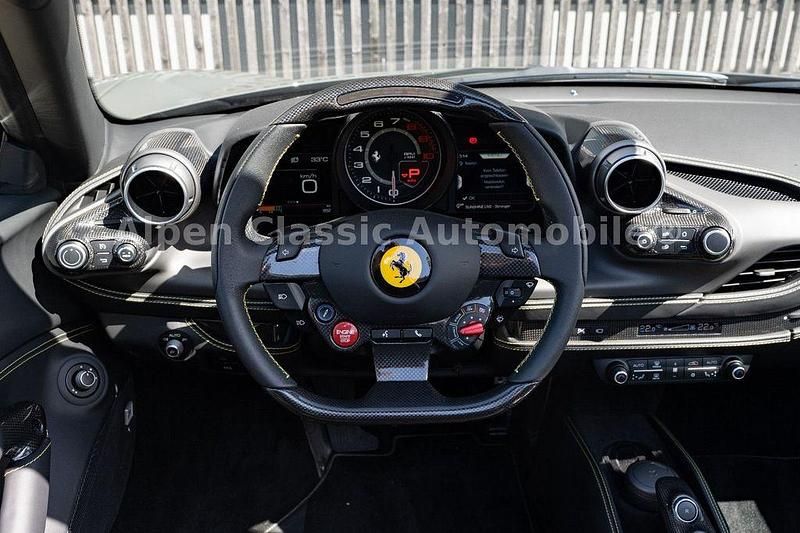 Gebraucht Ferrari F8 721 PS (530 kW) 2023 Grau Cabrio