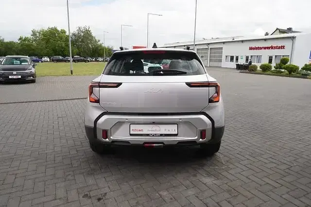 Neu Kia Stonic 115 PS (84 kW) 2026 Silber SUV