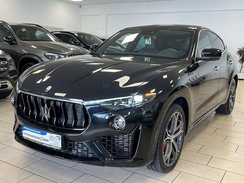 Schwarz Gebraucht 2022 Maserati Levante SUV | 74.900 € (Etwas zu teuer) - Bild 1/4