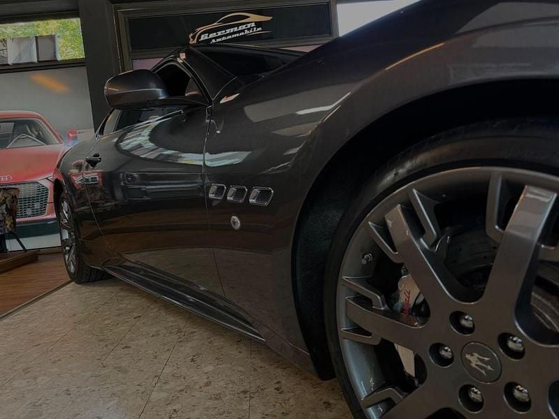 Gebraucht Maserati Granturismo 460 PS (338 kW) 2013 Grau Coupé