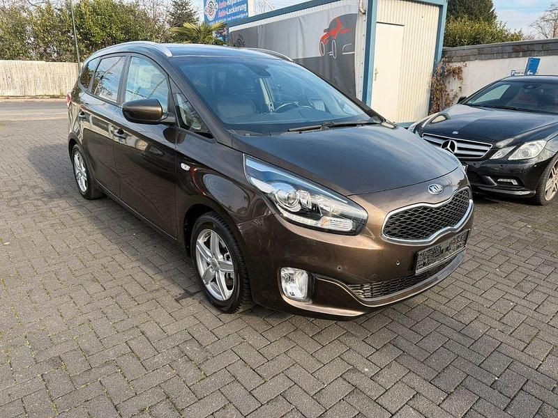 Gebraucht Kia Carens DREAM-TEAM Edition 135 PS (99 kW) 2015 Braun Van / Kleinbus