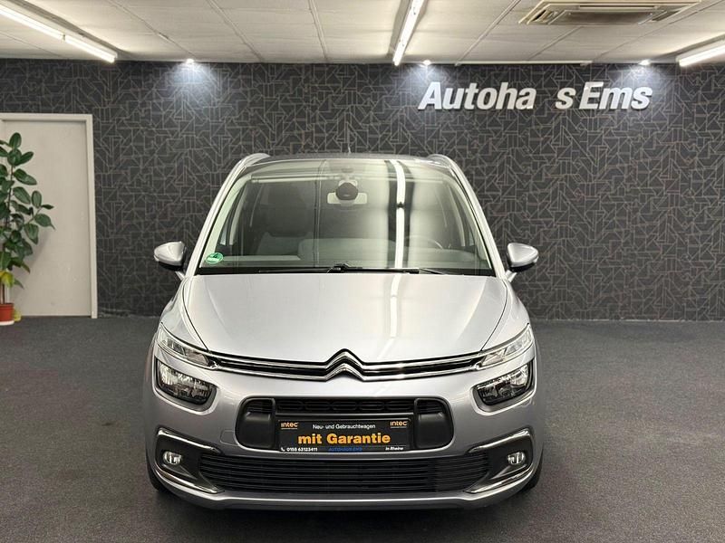 Grau Gebraucht 2021 Citroën C4 SpaceTourer Van / Kleinbus | 16.499 € - Bild 1/4