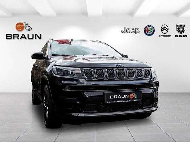 Gebraucht Jeep Compass 241 PS (177 kW) 2022 Schwarz SUV