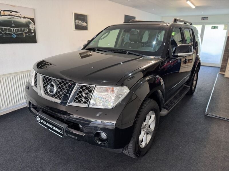 Schwarz Gebraucht 2008 Nissan Pathfinder Platinum SUV | 14.990 € - Bild 1/4
