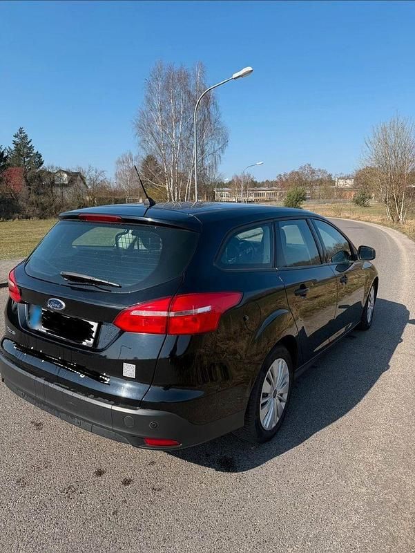 Usata Ford Focus 120 CV (88 kW) 2018 Nero Berlina