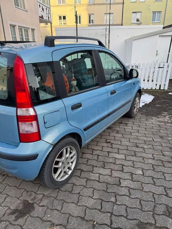 Gebraucht Fiat Panda 60 PS (44 kW) 2006 Blau Kleinwagen