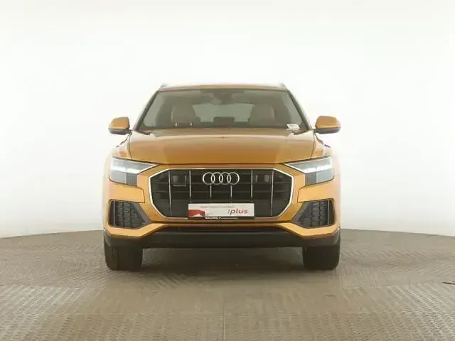 Gebraucht Audi Q8 Ambiente 286 PS (210 kW) 2023 Drachenorange metallic SUV