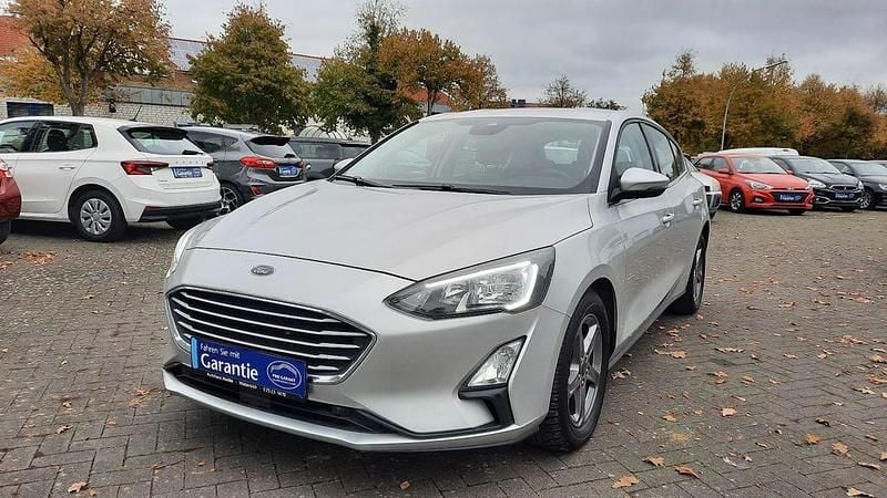 Silber Gebraucht 2022 Ford Focus Cool & Connect Limousine | 16.950 € (Superpreis) - Bild 1/4