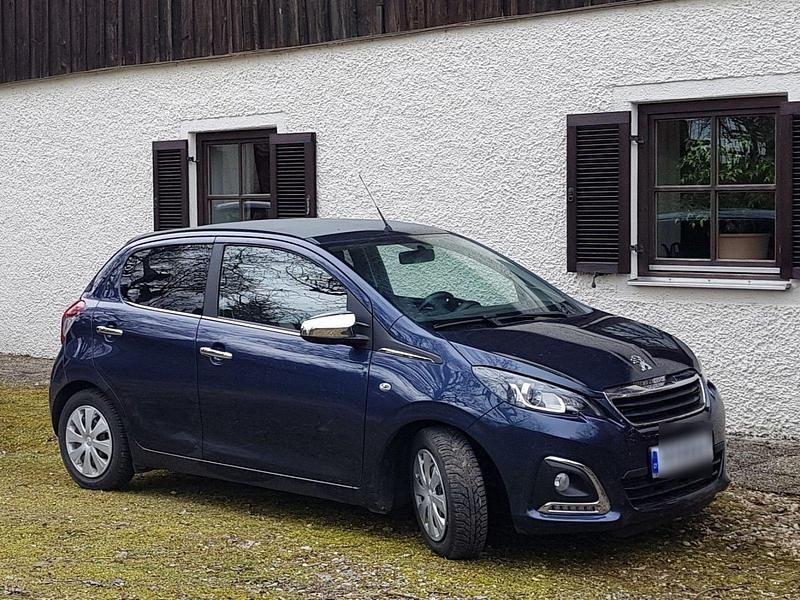 Blau Gebraucht 2016 Peugeot 108 Allure Kleinwagen | 6.900 € (Fairer Preis) - Bild 1/4