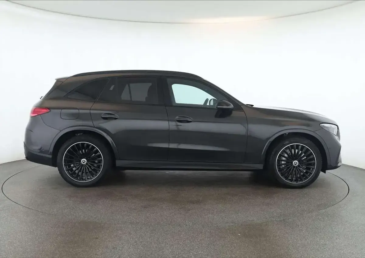 Gebraucht Mercedes GLC300 Advanced 269 PS (197 kW) 2023 Grau SUV