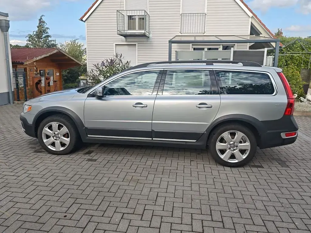 Gebraucht Volvo XC70 Summum 185 PS (136 kW) 2008 Silber Kombi
