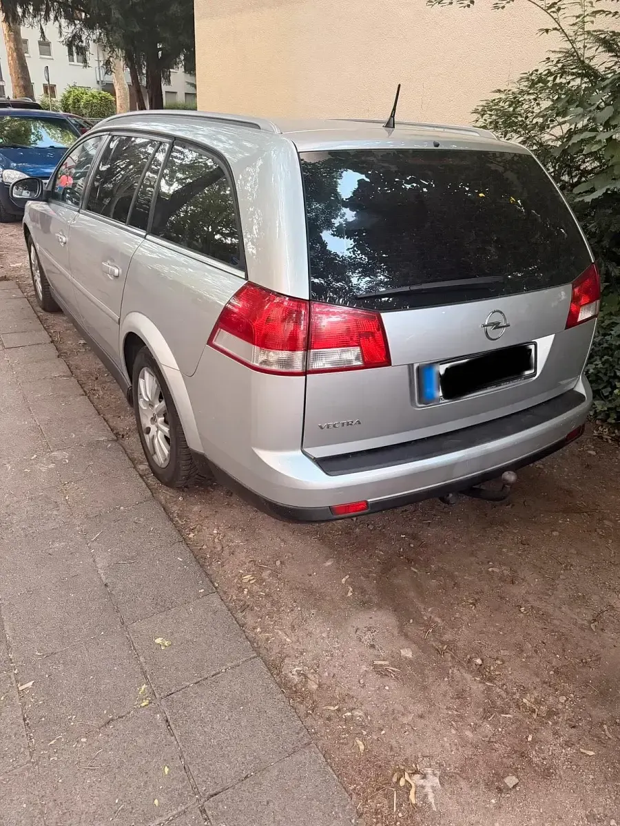 Gebraucht Opel Vectra 140 PS (102 kW) 2007 Silber Kombi