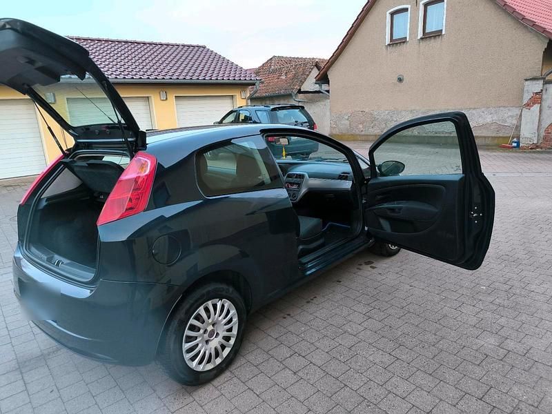 Gebraucht Fiat Punto 65 PS (47 kW) 2009 Blau Kleinwagen