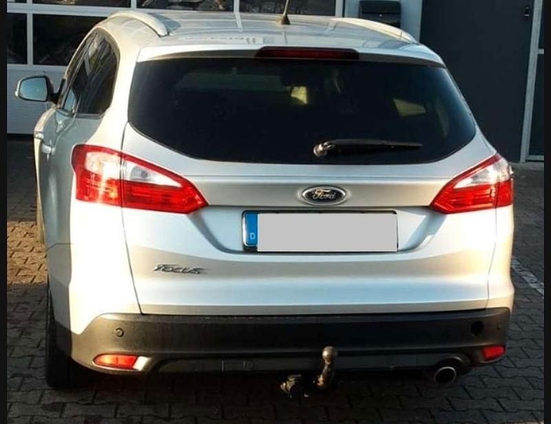 Gebraucht Ford Focus Titanium 163 PS (119 kW) 2011 Silber Limousine
