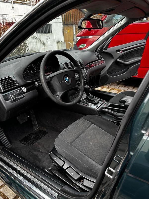 Gebraucht BMW 320 150 PS (110 kW) 1999 Grün Limousine