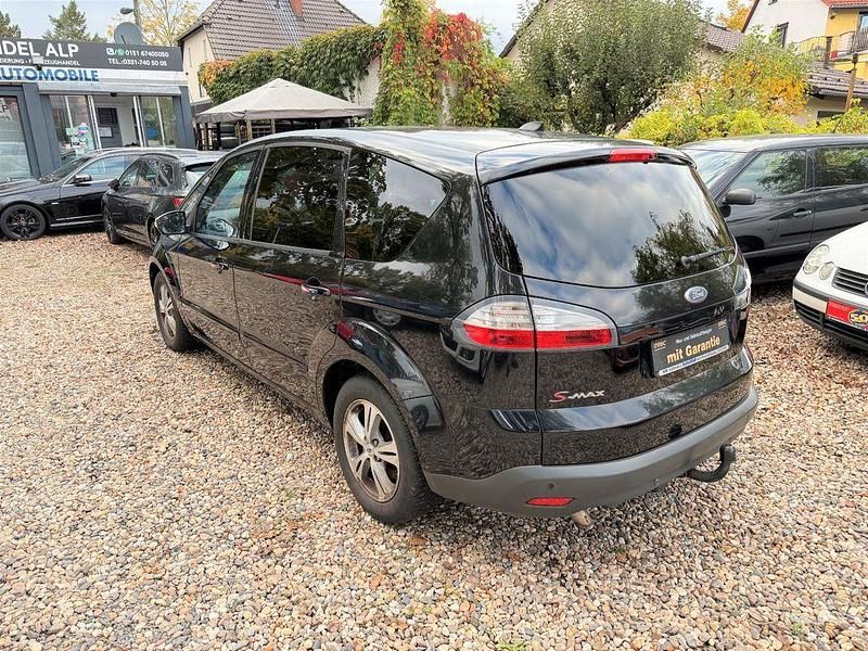 Gebraucht Ford S-MAX Titanium 140 PS (102 kW) 2008 Schwarz Van / Kleinbus