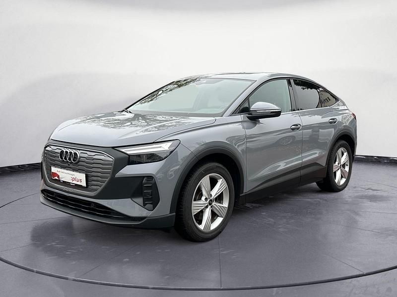 Kieselgrau Gebraucht 2022 Audi Q4 Sportback e-tron Basis SUV | 25.420 € (Fairer Preis) - Bild 1/4