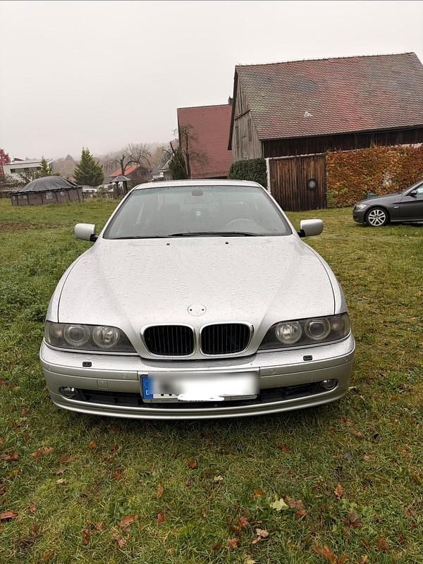 Grau Gebraucht 2003 BMW 520 Lifestyle Limousine | 3.300 € (Fairer Preis) - Bild 1/4