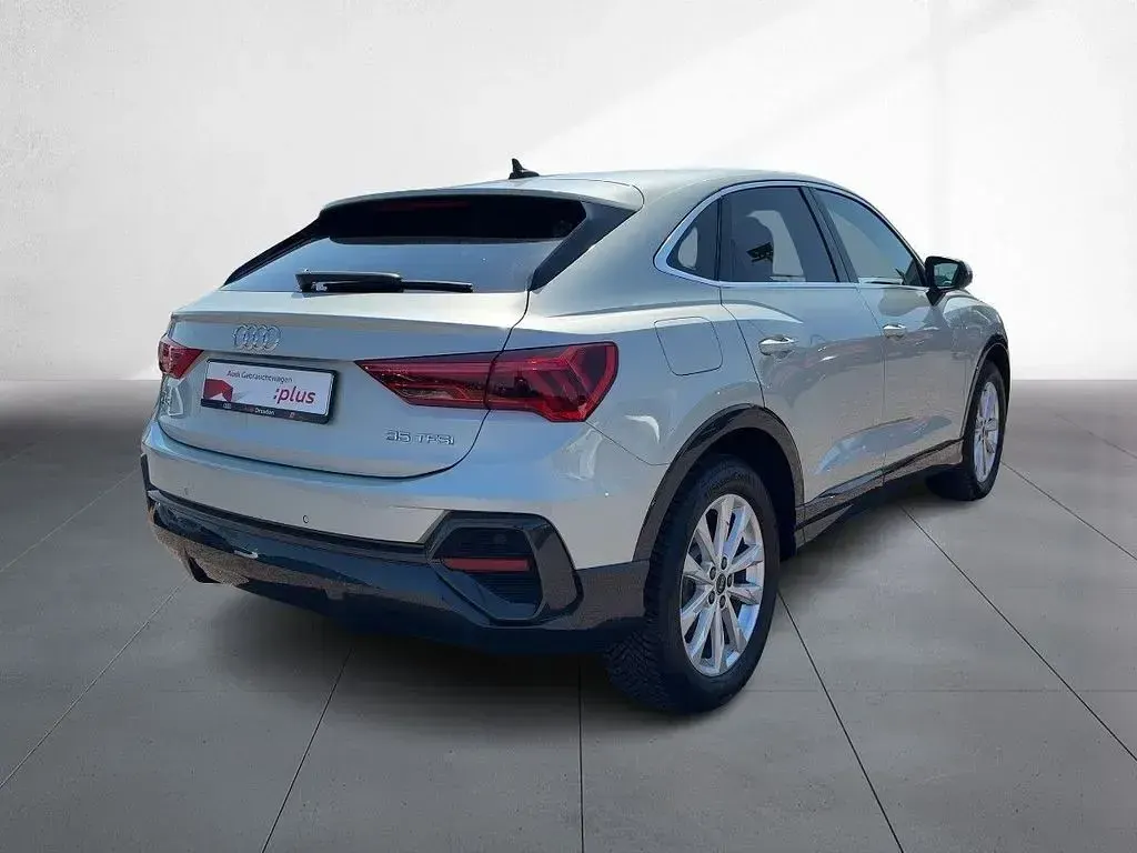 Gebraucht Audi Q3 Sportback Ambiente 150 PS (110 kW) 2025 Silber SUV