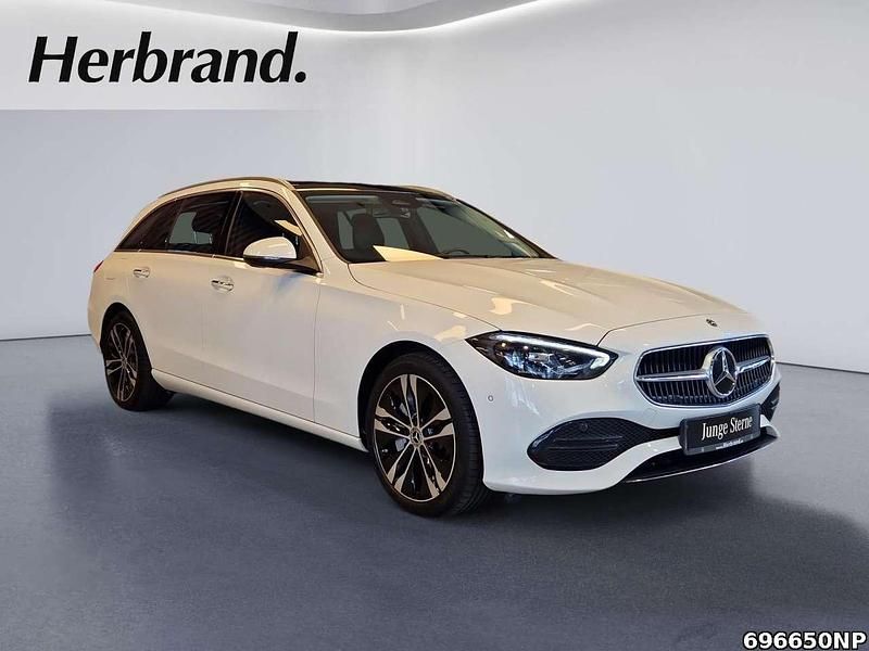 Gebraucht Mercedes C300e Avantgarde 313 PS (230 kW) 2023 Unilack polarweiß Kombi