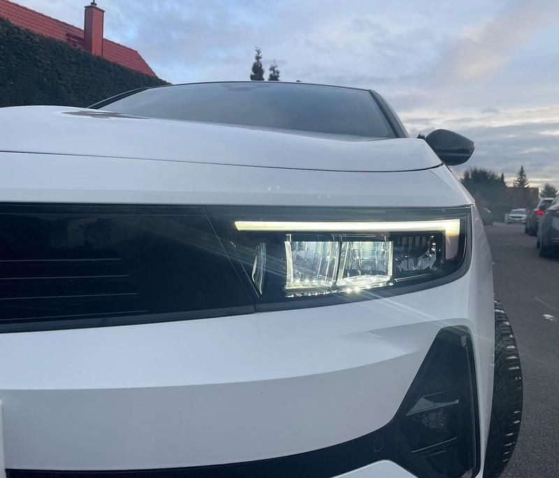 Gebraucht Opel Astra 181 PS (133 kW) 2023 Schwarz Limousine