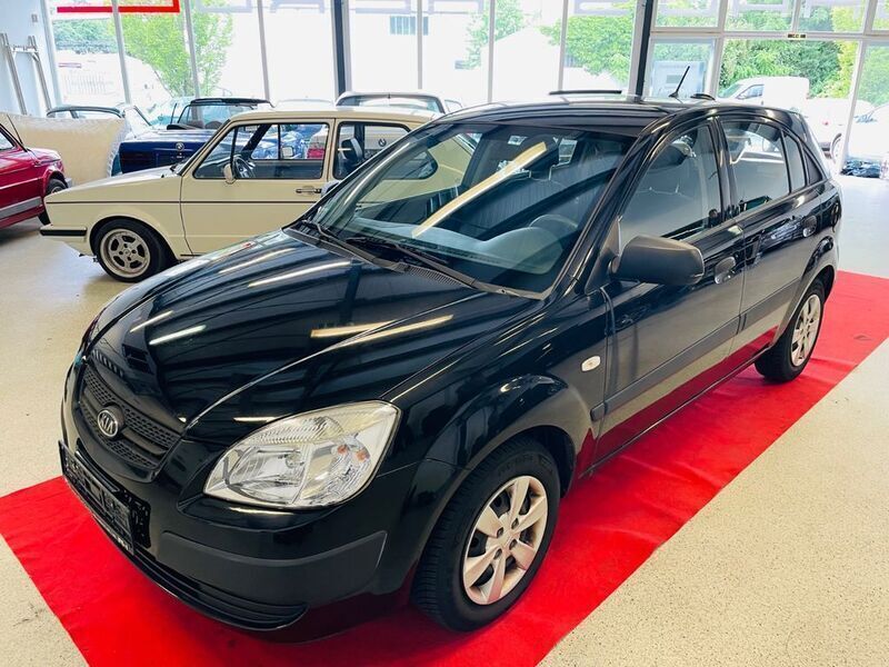 Schwarz Gebraucht 2009 Kia Rio Attract Limousine | 3.333 € (Etwas zu teuer) - Bild 1/4