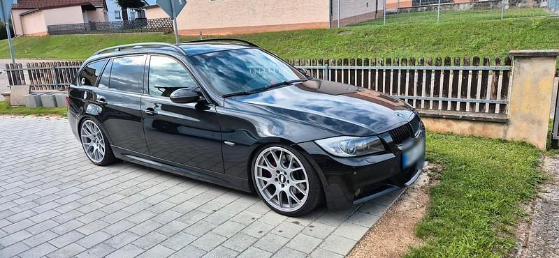 Second-hand BMW 330 231 CP (169 kW) 2006 Negru Break