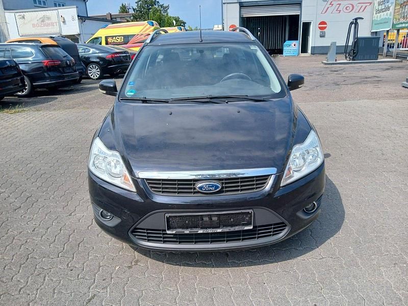 Gebraucht Ford Focus 101 PS (74 kW) 2010 Schwarz Kombi