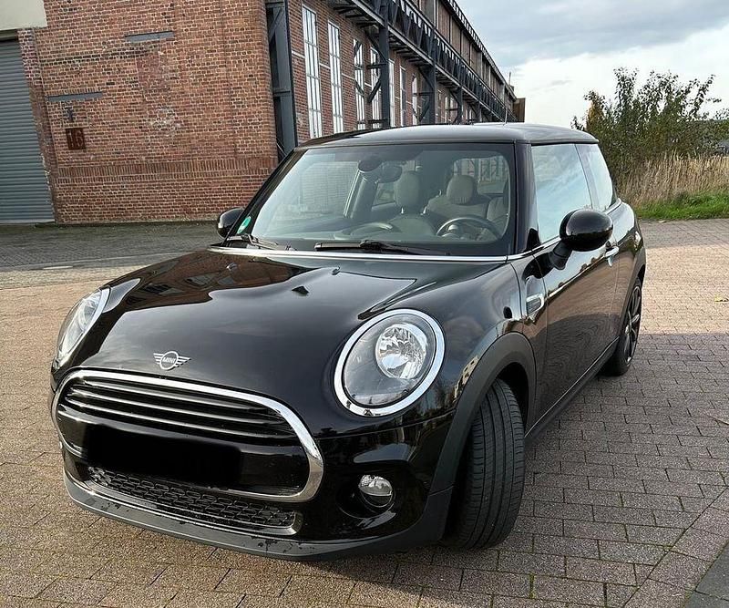 Second-hand Mini Cooper 136 CP (100 kW) 2018 Negru Hatchback