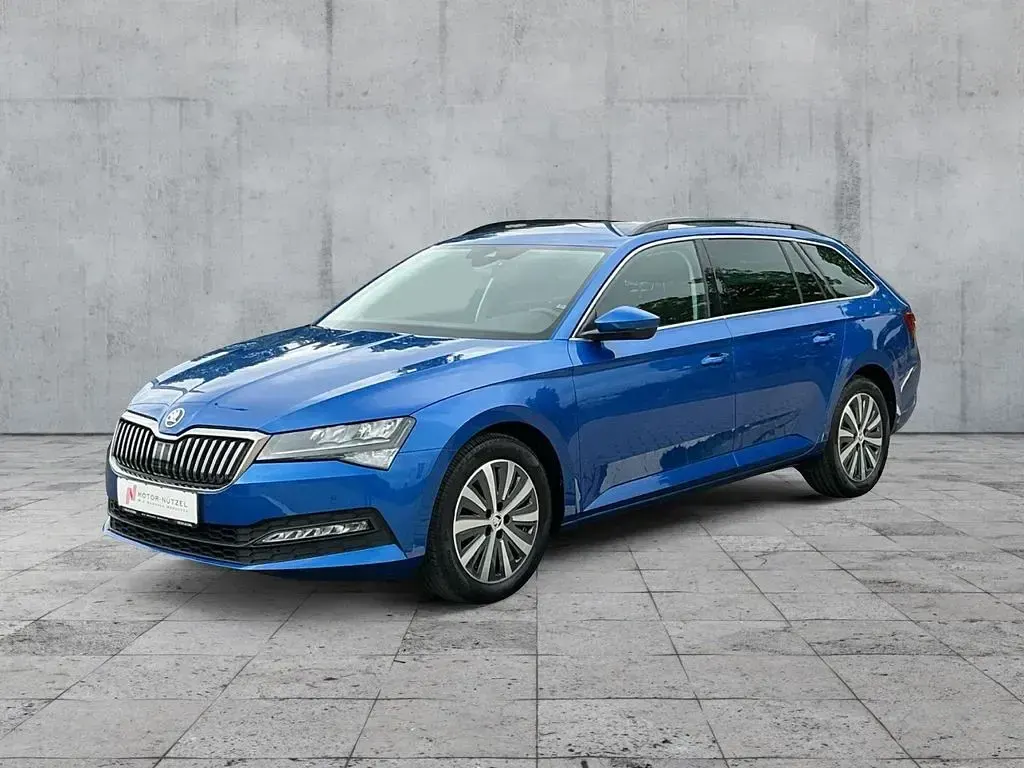 Gebraucht Skoda Superb Ambition 200 PS (147 kW) 2023 Blau Kombi