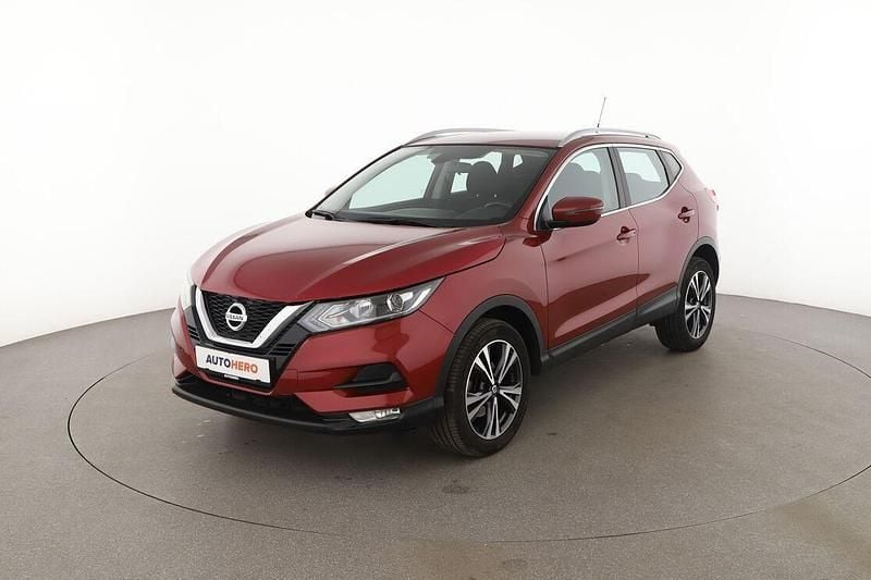 Rot Gebraucht 2021 Nissan Qashqai Akari SUV | 16.870 € (Superpreis) - Bild 1/3