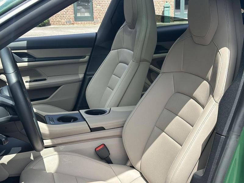 Britishracinggreen Gebraucht 2023 Porsche Taycan Basis Limousine | 75.790 € (Etwas zu teuer) - Bild 1/4