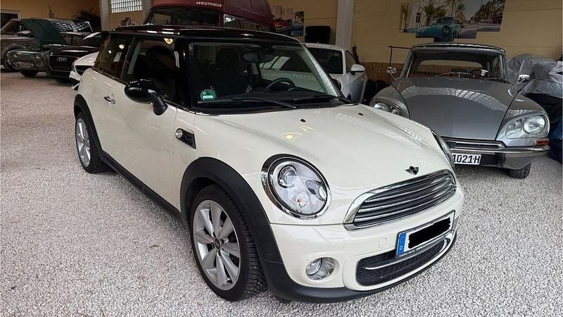 Weiß Gebraucht 2013 Mini Cooper D Kleinwagen | 12.999 € (Teuer) - Bild 1/4