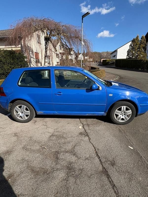 Gebraucht VW Golf IV 115 PS (84 kW) 2001 Blau Limousine