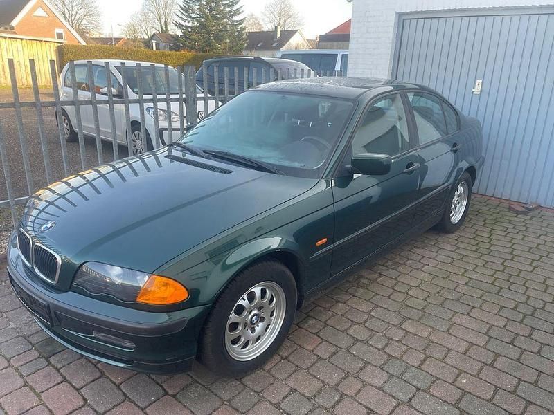 Grün Gebraucht 2000 BMW 318 Limousine | 2.650 € (Guter Preis) - Bild 1/4