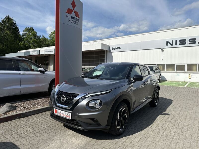 Grau Gebraucht 2023 Nissan Juke N-Connecta SUV | 18.980 € (Fairer Preis) - Bild 1/4