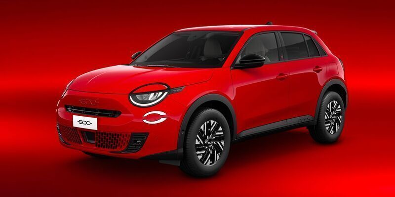 Rot Neu 2024 Fiat 600 Red SUV | 29.990 € (Etwas zu teuer) - Bild 1/3