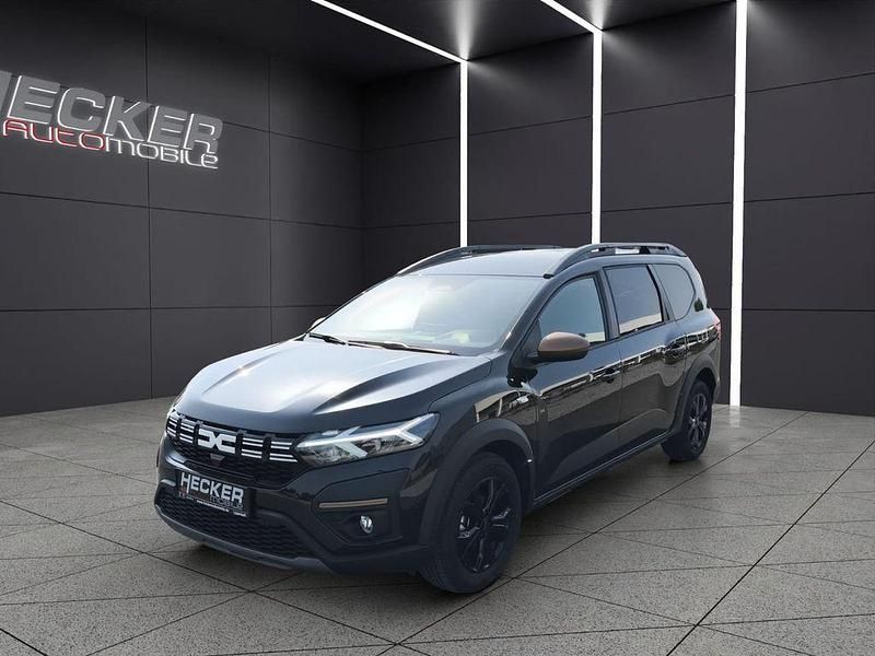 Perlmuttschwarz Gebraucht 2025 Dacia Jogger Extreme Van / Kleinbus | 21.990 € (Fairer Preis) - Bild 1/4