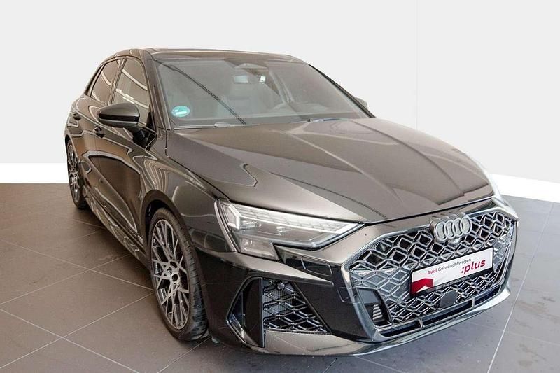 Gebraucht Audi RS3 400 PS (294 kW) 2025 Mythosschwarz metallic Limousine