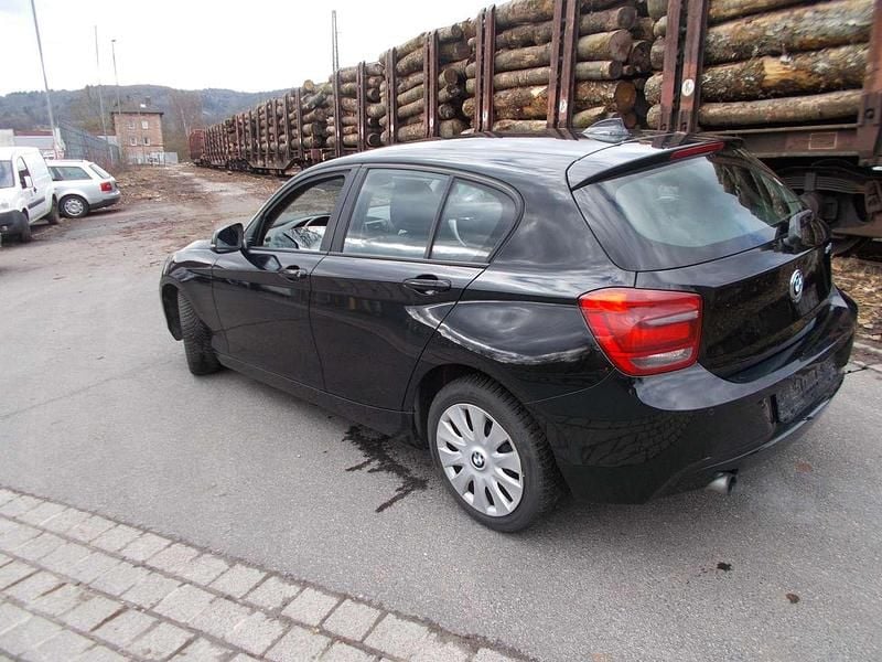 Gebraucht BMW 116 136 PS (100 kW) 2014 Schwarz Kleinwagen