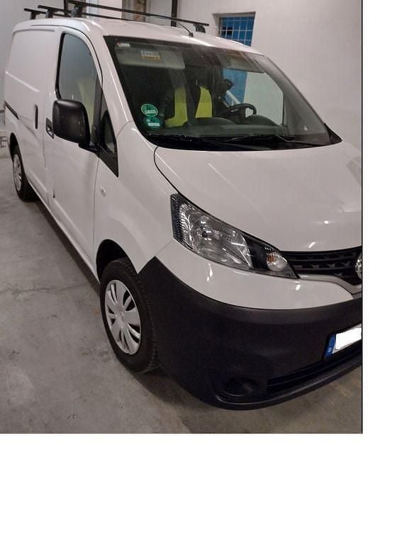 Weiß Gebraucht 2015 Nissan NV200 Premium Edition Van | 7.500 € (Superpreis) - Bild 1/4