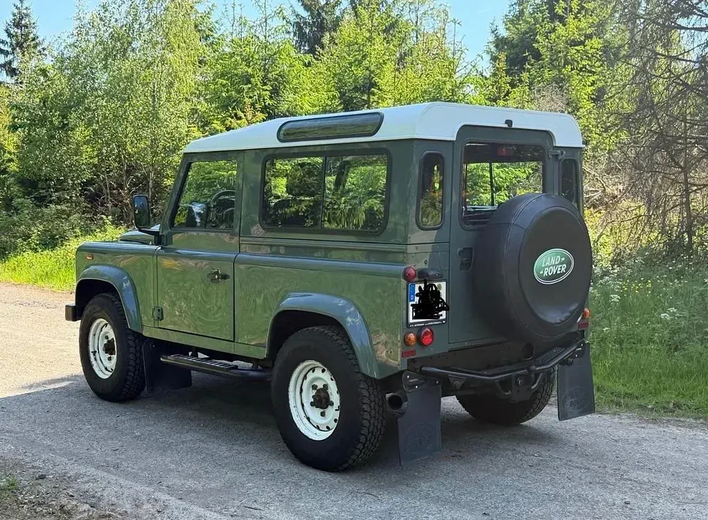 Gebraucht Land Rover Defender S 122 PS (89 kW) 2012 Grün Kombi