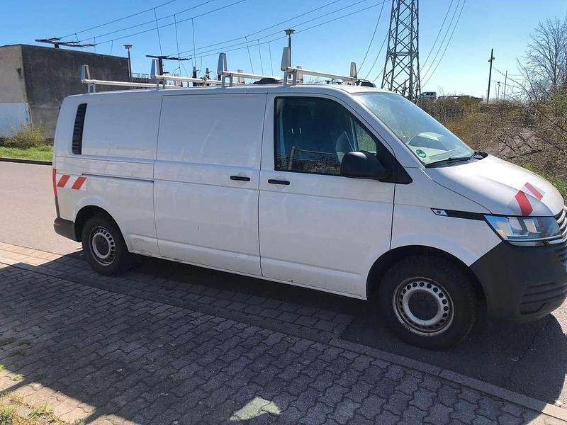 Gebraucht VW Transporter 150 PS (110 kW) 2021 Candyweiss Van