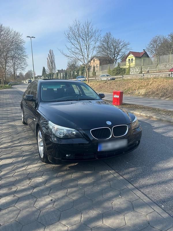 Gebraucht BMW 530 193 PS (141 kW) 2004 Schwarz Limousine
