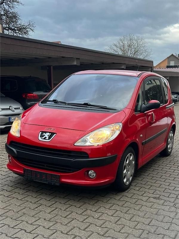 Rot Gebraucht 2007 Peugeot 1007 Premium Van / Kleinbus | 1.799 € (Guter Preis) - Bild 1/4