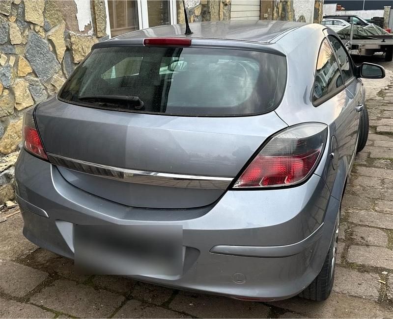 Gebraucht Opel Astra GTC 77 PS (56 kW) 2006 Silber Coupé