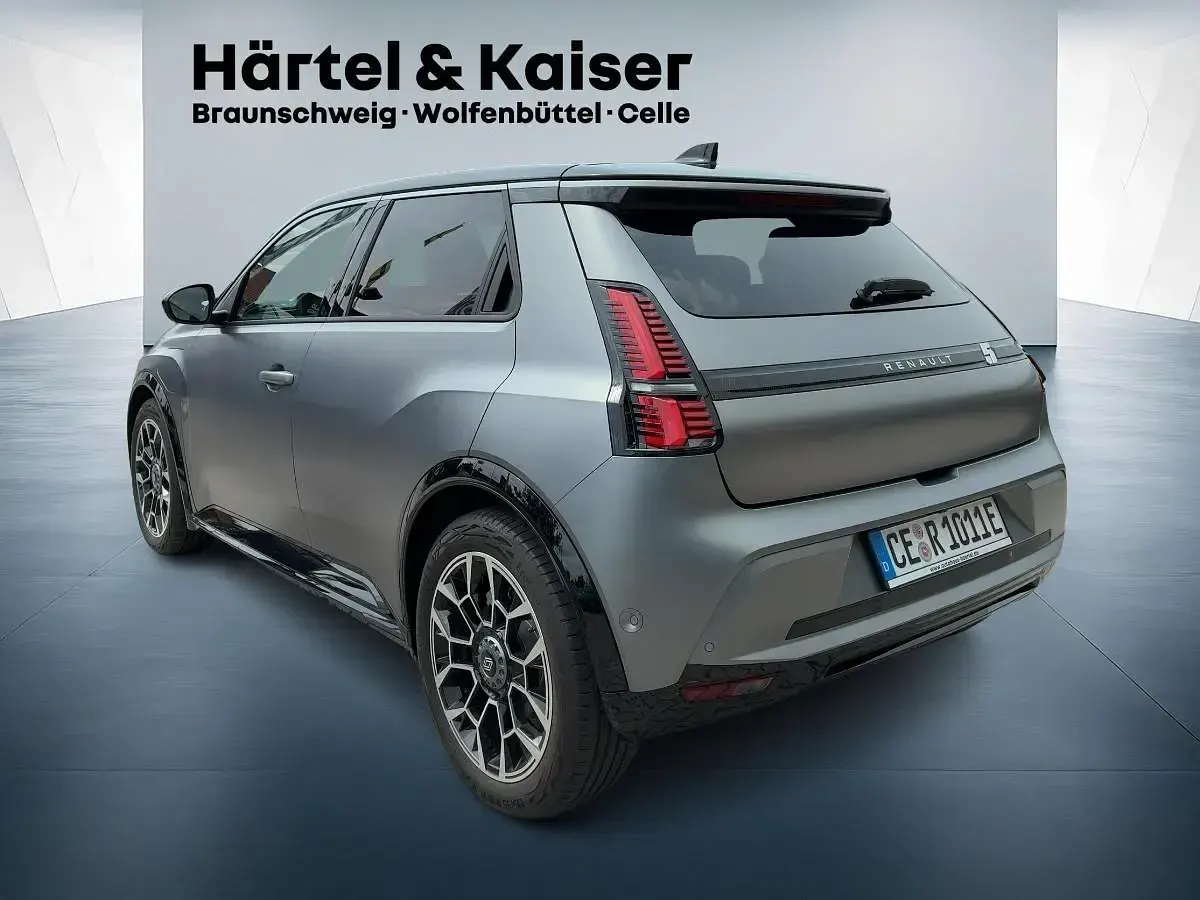 Neu Renault 5 E-Tech Komfort 11 kW (15 PS) 2025 Dolomitgrau satiniert mit dach in black pearlsch (grau)