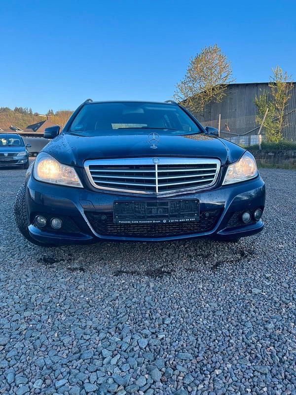 Gebraucht Mercedes C220 170 PS (125 kW) 2011 Blau Kombi